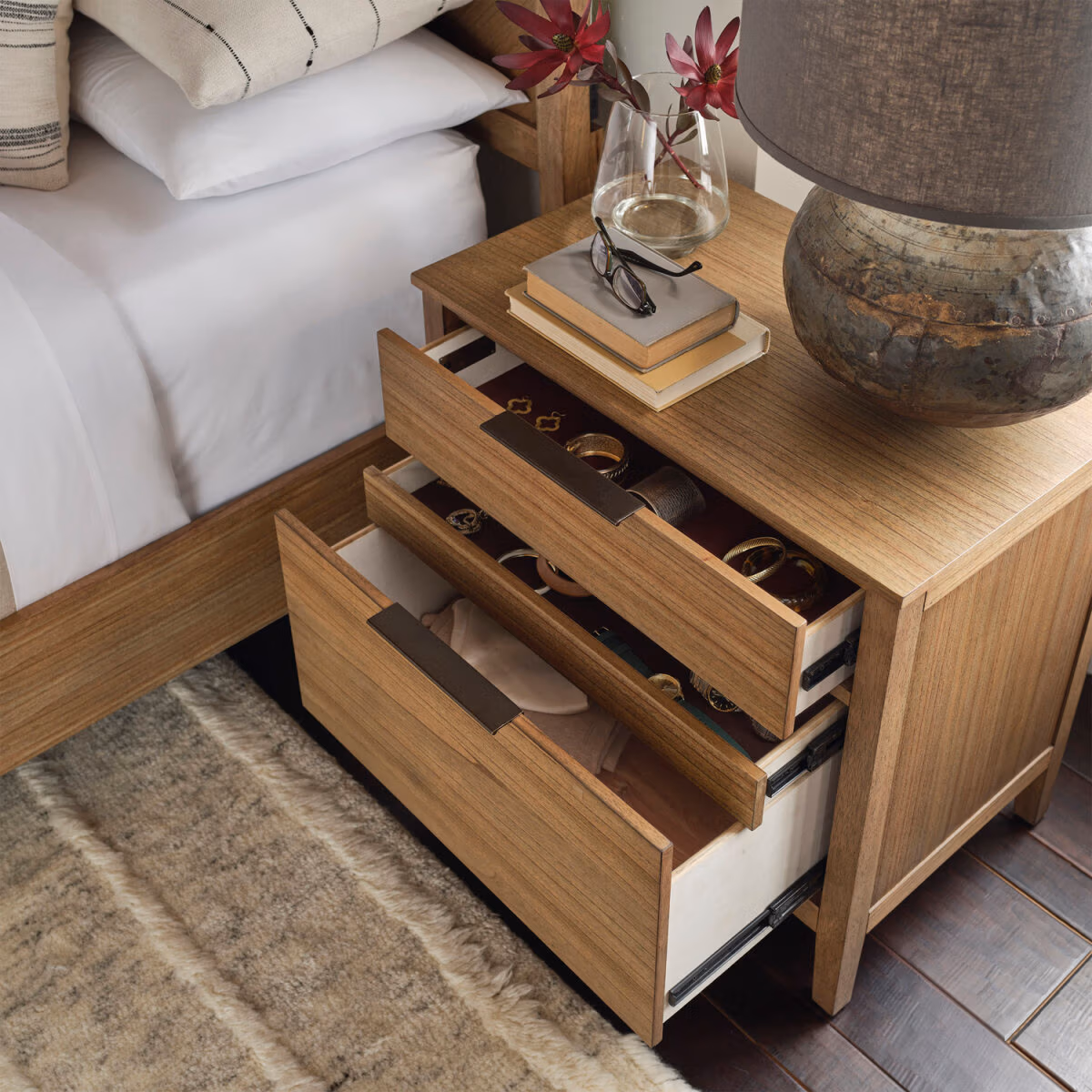 Cyrus 2 Drawer Nightstand I3046-450 - Image 4