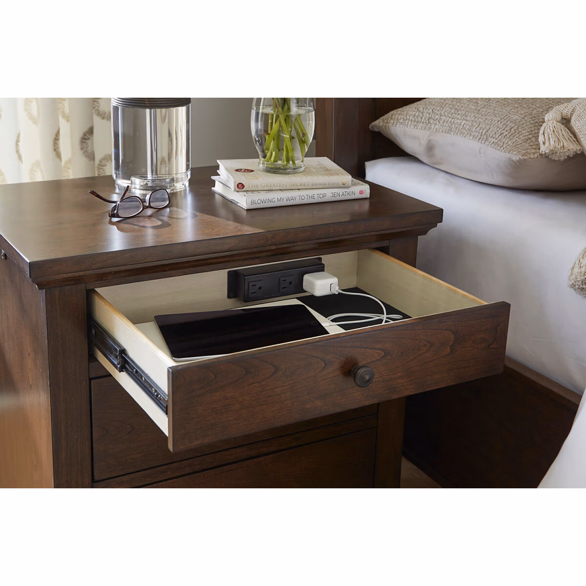 Cambridge Liv360 Nightstand ICB-450-CLC-4 - Image 4