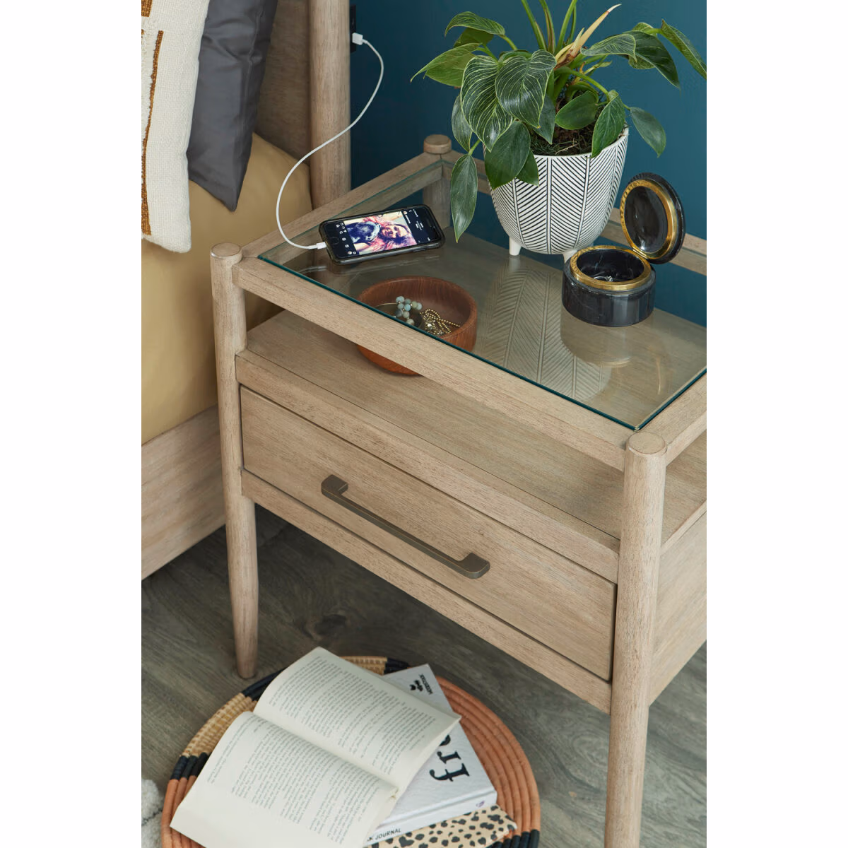 Shiloh 1 Drawer Nightstand I430-451N - Image 3
