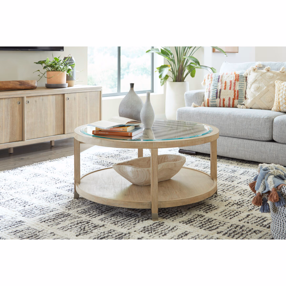 Maddox Round Cocktail Table I644-9101 - Image 3