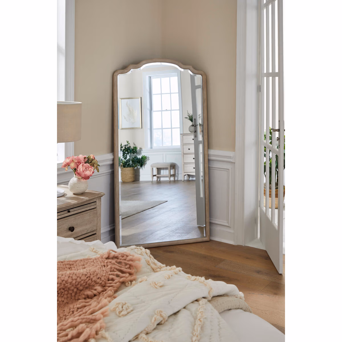 Provence Floor Mirror I222-465F-LIN - Image 3