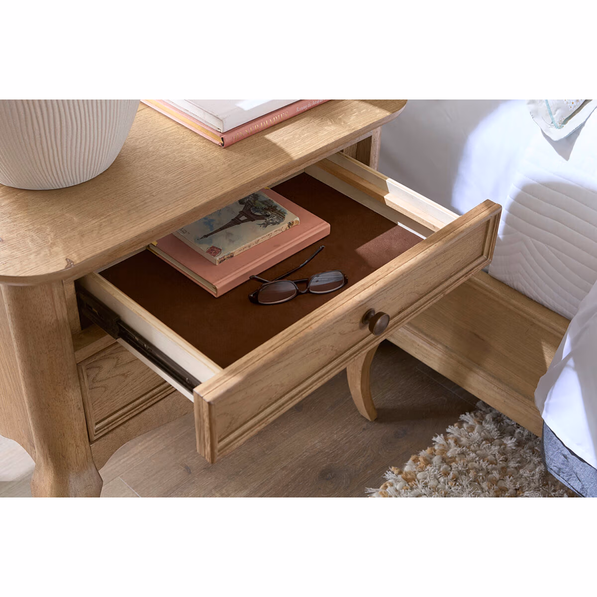Chateau Philippe Cabriole Nightstand I3290-452 - Image 6
