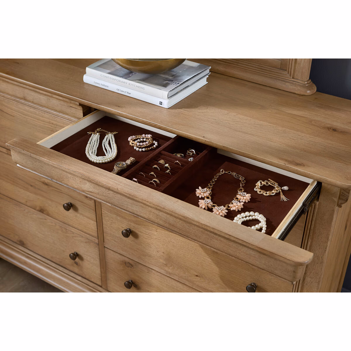 Chateau Philippe Dresser I3290-453 - Image 5