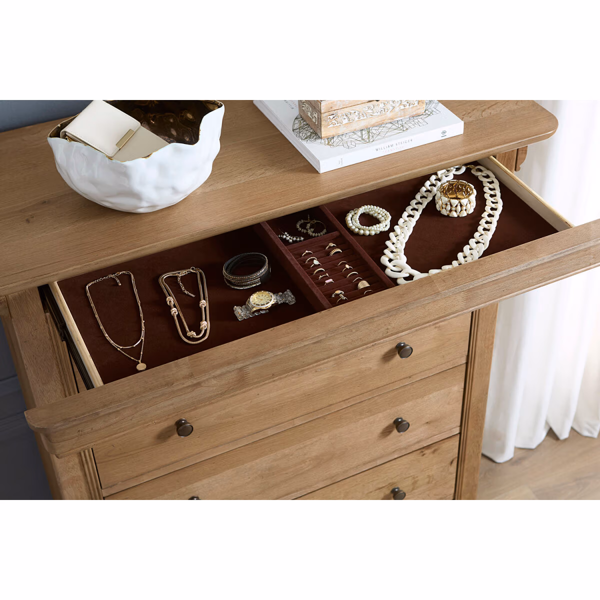 Chateau Philippe Chest I3290-456 - Image 5